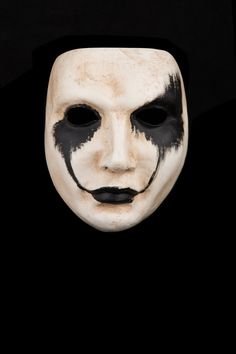 Crow Face II venetian mask for sale Harlequin Mask, Maquillage Halloween Simple, Crow Mask, Creepy Masks, Masque Halloween, Venice Mask, Mascaras Halloween, Mask Painting, Horror Masks