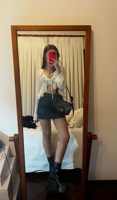 Concert Outfit Ideas, Looks Pinterest, Watch Free Movies, Looks Black, Festival Looks, Outfit Inspo Fall, Casual Style Outfits, Aesthetic Outfits, Outfits Casuales