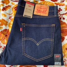 In Excellent Condition Brand New Jeans Men, Levis Men, Mens Clothing, Levi's Jeans, Levis Jeans, Board Shorts, Wallet Men, Denim Fashion, Evening Wear