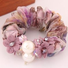 Kristina Webb, Girls Hair Bows Diy, Bead Hair Accessories, Hair Rubber Bands, Handmade Hair Clip, Diy Headband