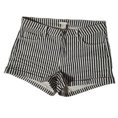 H&M Black And White Striped Shorts Nwt 8 H&m White Cotton Shorts, Best Chinos, Athletic Shorts Women, Mid Rise Jean Shorts, Black Clothes, Dressy Shorts, High Rise Denim Jeans, Cuffed Denim Shorts, Festival Shorts