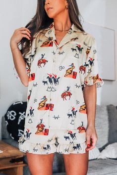 This 2-piece pajama set is super cute! Western Pajama Set, Western Pajamas, Western Pjs, Fabric Ruffles, Cowboy Vintage, Silky Pajamas, Pajama Outfits, Western Style Outfits, Pyjama Sets