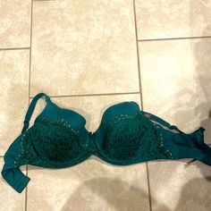 New With Tags Body By Victoria Lined, Demi Green Fitted Lace Bra, Fitted Green Bra Partially Lined, Fitted Partially Lined Green Bra, Fitted Green Push-up Bra, Elegant Green Stretch Bra, Victoria's Secret Green Lace Trim Bra, Victoria Secret Body, Women's Intimates, Victoria’s Secret