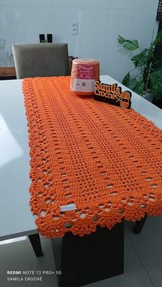 Crochet Baby Dress, Filet Crochet, Crochet Doilies, Sofa Covers, Diy Crochet, Table Mats, Doilies, Baby Dress