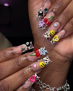 This junk nail set ate uppppp😮‍💨🤩 #nailtech #nailinspiration #inspo #houstontx #houstonnails #houstonnailtech #explore #junknails #ate #beginner #cheetahprint #y2k #y2knails Birthday Nail Inspo Acrylic, Nail Inspo Y2k, Beginner Nail Designs, Nail Pics, Nail Appointment, Different Nail Designs