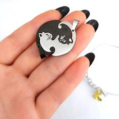 Be the cat yin to someone’s cat yang… These perfect friendship bracelets can be necklaces, keychains or earrings - they fit together perfectly just like you and your bestie! Black White Couple, Couple Cat, Couples Jewelry, Cat Necklace Silver, Necklaces Black, Necklace Cat, Cat Pendant Necklace, Couple Necklace, Sterling Silver Cat