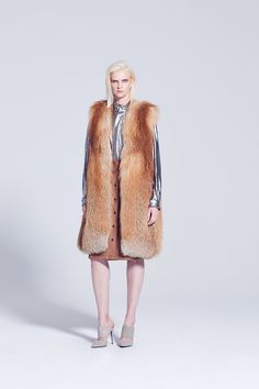 Sleeveless Fur Coat With Faux Fur Trim For Fall, Sleeveless Fur Coat With Faux Fur Lining For Fall, Sleeveless Faux Fur Coat For Fall, Luxury Sleeveless Outerwear For Fall, Fox Colors, Fox Fur Vest, Gold Fox, Fur Vest, Hook Eye