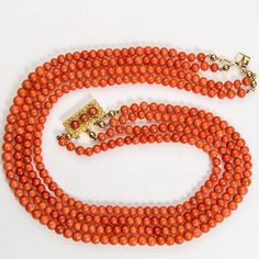 Coral Jewelry Vintage, Coral Jewelry Set, Orange Jewelry, Coral Beads Necklace, Vintage Fine Jewelry, Black Beaded Jewelry, Necklace Antique, Neck Jewellery, Coral Jewelry