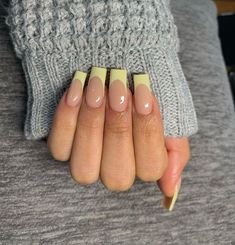 Acrylic Nails Green, Nails With Gold Flakes, Nails Fire, White Shellac, Nails Long Acrylic, Pink Tip Nails, Exotic Nails