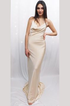 Slip Dress Prom, Champagne Slip Dress, Dress For Reception, Bridesmaids Champagne, Bridesmaid Satin, Bridesmaid Skirts, Champagne Bridesmaid, Backless Long Dress, Sage Dress