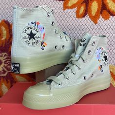 New In The Box No Lid Authentic Women’s A01730c Chuck 70 Hi Olive Aura/ Black Sneakers Shoes Converse, Chuck 70, Black Sneakers, Womens Converse, Chucks Converse, Converse Shoes, Black Green, The Box, Womens Shoes Sneakers