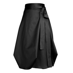 This knee length wrapped skirt in very flattery for all silhouettes. The memory taffeta makes it vary easy to arrange. The A-line is subtly disturbed by the volumetric intervention on the hem, keeping the skirt closer to the body. The long belt can be tied in the back, on the side or on the front, into a ribbon or just hanging. This skirt is made of 95% cotton and 5% elastane. Machine wash at 30 degrees Celsius. Steam iron.