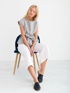 "ALEXANDRA is a linen tie waist top. DETAILS - Cap sleeve design - Crew neck - Self tie belt - 100% lightweight European linen fabric - Cut and sewn to order just for you in our studio COLOR - Stripe, you can also choose other colors above - Fabric samples are available here https://www.etsy.com/listing/586569696/linen-fabric-samples SIZING & FIT - Relaxed, loose fit - Length (shoulder to hem) is approximately 22.5 inches / 57 cm - Bust (pit to pit) is approximately 20.5 inches / 52 cm - Sho Summer Linen Top With Tie Waist, Summer Linen Tops With Tie Waist, Linen Tie Waist Top For Summer, Summer Workwear Tops With Tie Waist, Casual White Blouse With Tie Waist, Casual Tie Waist Blouse For Daywear, Casual White Tie Waist Blouse, Summer Ties, Linen Tunic Dress