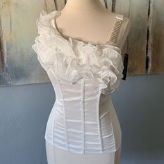 Sexy And Elegant Corset Blouse New Unused Measurements Bust Small >26” Medium >30” Large >34” Waist Small >24” Medium >26” Large>29” Length Small> 17” Medium >18” Large >20” White Stretch Corset For Party, Glamorous White Corset, White Fitted Glamorous Tops, Corset Halter Top, Elegant Corset, Corset Blouse, White Corset, Waist Small, Asymmetrical Tops