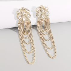 Beautiful you with always classic accessoriesThis product has only one sizeMain Material:Synthetic Materials Earrings Diamond, Synthetic Materials, Tassel Earrings, Gold Earrings, Diamond Earrings, Tassels, Gold