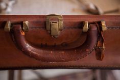 Crouch Fitzgerald Leather Suitcase // ONH Item 1217 Image 1 Vintage Business Cases With Leather Lining, Vintage Formal Briefcase With Luggage Sleeve, Vintage Leather Rectangular Briefcase, Vintage Leather Rectangular Cases, Vintage Travel Briefcase With Leather Handles, Vintage Cognac Briefcase For Travel, Vintage Rectangular Briefcase For Formal Use, Vintage Rectangular Briefcase For Formal Occasions, Vintage Brown Leather Case