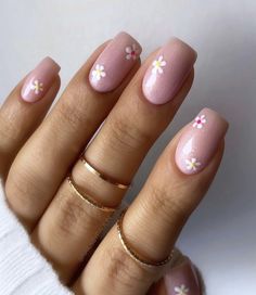 Nails Short Pink, Pink Flower Nails, Nail Designs For Summer, Nails Flower, Nails Summer Nails, Nails Yellow, Super Cute Nails