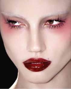 Red Editorial Makeup, Avant Garde Makeup Editorial, Maquillage On Fleek, Funky Makeup, Vampire Bride, Drag Make-up, Vampire Makeup, Avant Garde Makeup, Runway Makeup