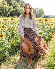 Cute Modest Outfits, Sunflower Field, Fall Outfit Ideas, Ruffles Fashion, Langer Rock, Picture Outfits, Photo Outfit, Outfit Inspo Fall, Felt Hat