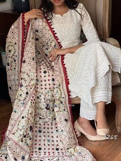 Trendy Outfits Indian, Sabyasachi Lehenga, Desi Fashion Casual, Casual Indian Fashion, Beautiful Pakistani Dresses, Salwar Kamiz, Indian Dresses Traditional, Red Lehenga