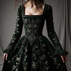 Fantasy Dresses Aesthetic, Medieval Royal Dress, Fantasy Fashion Aesthetic, Medieval Clothing Aesthetic, Medival Dresses Aesthetic, Fantasy Aesthetic Outfits, Acotar Dress, Medieval Dress Aesthetic