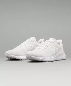 Women, running shoes, clean look, basic white Best Work Shoes, Best White Sneakers, Womens Workout Shoes, Running Shoes Design, Lululemon Running, Back To School Shoes, Lemon Sorbet, Chic Sneakers, Neutral Running Shoes