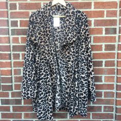 Boutique Brand: Floral Blooming Jacket X-Large Leopard Print (Coloring Shows Most True In The Measurement Images) Fuzzy Fleece Plush Side Pockets Open Front No Closure New W/ Tags Note: Chest Measurement Is Shown By Lining Up The Outer Seams & Overlapping The Front, However It Is Designed To Hang Open, No Closure Style Tags: Leopard, Glamcore, Hollywood, Glam, Glitz,Y Fancy, Cozy, Soft, Comfy, Mobwife, Retro Sku: 265 /Bulk1 Cozy Long Sleeve Outerwear In Leopard Print, Cozy Long Sleeve Leopard Print Outerwear, Oversized Leopard Print Long Sleeve Outerwear, Oversized Black Fleece Jacket For Fall, Oversized Brown Outerwear For Loungewear, Long Coat For Fall Loungewear, Lining Up, Leopard Print Jacket, Hollywood Glam