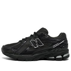 New Balance 1906r, Cute Clothing Stores, All Black Shoes, Black Shoes Men, New Balance Black, New Balance Men, New Balance Sneakers, Swag Shoes, Sneakers Men Fashion