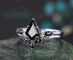 ***This unique vintage-style kite cut black onyx engagement ring set is crafted with 14k rose gold and features round and marquise cut black spinel and moissanite accents. With its beautiful and unique design, it makes an eye-catching engagement or wedding ring for the modern woman***- Metal: Solid gold(10K/14K/18K white/yellow/rose gold),925 sterling silver,platinum available- Main Stone: 6x9mm kite cut natural black onyx- Accent Stone: black spinels and moissanites- Wedding Band Stone: black s Kite Ring, Gothic Engagement Ring, Anniversary Ring Set, Black Onyx Engagement Ring, Onyx Engagement Ring, Wedding Anniversary Ring, Violet Rose, Dark Wedding, Top Rings