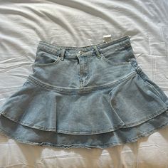 Only Worn To Try On! Blue Denim Tiered Mini Skirt, Amazon Casual Fitted Skirt, Casual Fitted Skirt By Amazon, Trendy Fitted Amazon Bottoms, Amazon Casual Mini Skirt Bottoms, Fitted Amazon Bottoms For Spring, Jean Skirts Outfit, Amazon Skirts, Velvet Skater Skirt