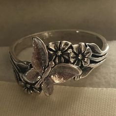 James Avery Floral Butterfly Ring Silver 925 Lucy Core, Ring Reference, James Avery Rings, Quirky Jewelry, Birthday Stuff, Floral Butterfly, 5 Rings, Butterfly Ring, James Avery