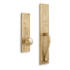 an image of a door handle and knob