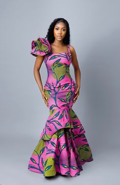 African Kente Dresses Ghana, Liputa Dress, Kente Dresses, Robe Kente, African Evening Dresses, Dress African Print, Double Layer Dress, Lighting Pattern, Elegant Evening Dress