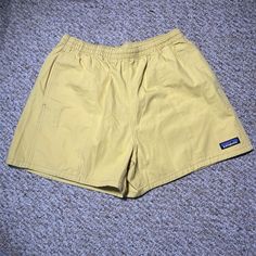 Patagonia Shorts Womens Medium Funhogger 4 Inch Hiking Surfboard Yellow Nwt $69.00. Condition Is New With Tags. Shipped With Usps Ground Advantage. Patagonia Shorts Women, Hiking Shorts Women, Patagonia Shorts, Hiking Shorts, Yellow Shorts, Trail Mix, Patagonia Womens, Shorts Athletic, Athletic Shorts