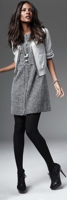 Skirt With Tights Outfit, Mode Tips, Peplum Tops, Office Wear Women, Work Dresses, Outfit Trends, Grey Dress