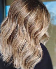 Hairstyles For Women Fall 2019 » Hairstyles Pictures - Page 6 Summer Hair Styles, Reverse Balayage, Blonde Hair Goals, 2019 Hairstyles, Hairstyles Pictures, Beach Blonde, Balayage Hair Blonde