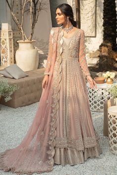 Buy Pink Pakistani Bridal Pishwas with Lehenga Dress gracefully adorned with handcrafted naqshi, dabka, & lavish silver work. Custom Sizes. Fast Shipping. Net Gowns, Pakistani Wedding Dress, Pink Lehenga, Chiffon Collection, Party Kleidung, Pakistani Bridal Dresses, Pakistani Wedding Dresses, Net Dupatta, Pakistani Bridal