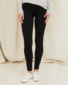 These leggings have a real leg-up. Crafted from a high-performance fabric that's 95% organic, they're spun so the fibers are long and smooth with high-pill resistance and natural wicking properties. Plus, they hold their color longer. Green Cotton with a hint of spandex. Regular inseam: 29 inches. Capri inseam: 21.5 inches. Women's leggings by Garnet Hill. Petite Height, Best Leggings For Women, Everyday Leggings, Comfortable Leggings, Garnet Hill, Knit Leggings, Leggings For Women, Best Leggings, Cotton Leggings