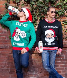 There's one in every office. Lurking in the corner behind the stationery cupboard like the Grinch who stole Christmas, ready to scream out an innuendo at the first hint of anything Christmas-related. Why not beat the office joker to it this year with this Men's Santa's Coming Ugly Christmas Sweater? Tell your "that's what she said" colleagues to put a yam in it this year with your own ugly Christmas sweater - this festive finery does the hard work for you. Complete with an iconic green and red f Ugly Sweater Outfits, Mens Christmas Party Outfit, The Grinch Who Stole Christmas, Party Outfit Men, Mens Ugly Christmas Sweater, Grinch Who Stole Christmas, Santas Coming, Ugly Christmas Sweater Funny, Christmas Party Outfits