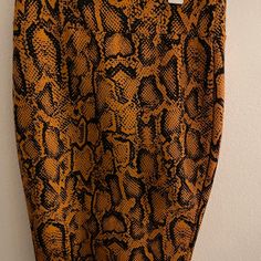 Never Worn Thalia Sodi Zippered Pencil Skirt/ Orange Python Print/ Size M/ Fantastic Condition Python Print, Printed Pencil Skirt, Python, Color Orange, Pencil Skirt, Womens Skirt, Pencil, Zipper, Skirt