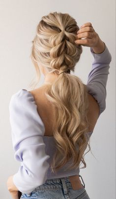 Hair Ideas For A Bridesmaid, Braided Ponytail Bridesmaid Hair, Loose Ponytail Hairstyles Casual, Sporting Event Hairstyles, Ponytail Hairstyles How To, Ponytails For Bridesmaids, Bridesmaid Hair Ideas Up Dos, Braided Ponytail How To, Wedding Ponytail Hairstyles With Braid