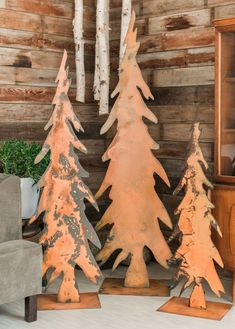 Tall Pencil Tree Sculpture – These showstopper tree sculptures would look perfect alone or grouped at your front door, within your landscaping, near the fireplace, or as a Christmas card display during the holidays - so versatile! main view Pencil Tree, Fall Front Door Decor, Rusted Steel, Christmas Card Display, Christmas Diy Wood, Metal Sculptures Garden, Pencil Trees, Sioux Falls South Dakota, Rust Patina