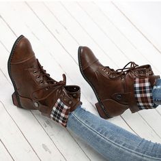 Department Name:Adult Item Type:Boots With Platforms:Yes Heel Height:Low (1cm-3cm) Outsole Material:Rubber Closure Type:Zip Boot Height:Mid-Calf Model Number:D1692 Platform Height:0-3cm Lining Material:PU is_handmade:Yes Heel Type:Square heel Fashion Element:Cross-tied Toe Shape:Round Toe Upper Material:PU Season:Spring/Autumn Boot Type:Riding, Equestrian Shaft Material:PU Pattern Type:Solid Fall Fitted Ankle-high Combat Boots, Casual Lace-up Moto Boots For Fall, Casual Ankle-high Fitted Lace-up Boots, Brown Flat Heel Combat Boots For Fall, Fitted High Ankle Combat Boots For Fall, Casual High Ankle Combat Boots For Fall, Casual Fitted Combat Ankle Boots, Casual Moto Boots With Flat Heel For Fall, Casual Flat Heel Moto Boots For Fall