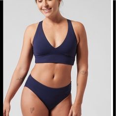 Athleta A-C Longline Plunge Bikini Top Large Dress Blue Brand: Athleta New With Tags For: Swim, Surf, Stand-Up Paddleboard, And All Water Sports Feel: Recycled H:Eco Fabric Is Smooth And Sleek With Powerful Stretch Fave: Powermesh Lining Holds You In #530867 Recycled Nylon/Lycra Quick-Drying. Dries In A Flash For Ultimate Comfort When Breaking A Sweat Lycra Xtra Life Spandex Light Support For A-C Cups With A Low-Coverage Neckline Inner Label Marked To Prevent Store Return Athleisure T-back Swimwear, Bra Friendly, Seamless Triangle Top Activewear For Workout, V-neck Stretch Swimwear For Workout, Athleisure Sports Bra With Triangle Top, Seamless Triangle Top Sports Bra For Gym, Athleisure Triangle Top Sports Bra With Built-in Bra, Athleisure Triangle Top Activewear For Gym, Triangle Top Activewear For Workout, Sporty Seamless Triangle Top Activewear