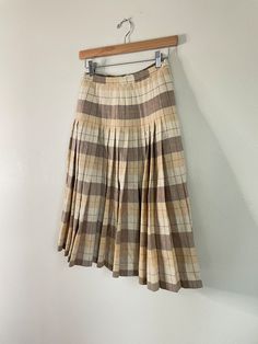 Vintage 50's In'n Outer by Sportrite Plaid Pleated Midi Skirt Tan Brown 1950's Fifties 24 in Waist - Etsy UK Vintage Fall Pleated Skirt, Vintage Fall Skirt, Vintage Pleated Skirt For Fall, Fitted Vintage Mini Skirt, Vintage Lined Skirt For Fall, Fitted Vintage Skirt For Vintage Fashion, Vintage Beige Cotton Skirt, Vintage Accordion Pleats Skirt For Fall, Spring Vintage Skirt With Accordion Pleats