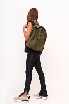 The everyday backpack is the perfect companion for your everyday life. The perfect mix between fashion and functionality. Fit all the things you need for: traveling, work, gym, kids’ stuff and baby essential you name it. Effortless Style. Made to Last. Safari Green, Everyday Backpack, 3 Kids, Baby Essentials, Travel Backpack, Basic Colors, Kids Stuff, Name It, You Bag