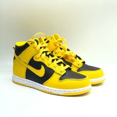 Nike Dunk High Black Varsity Maize Style# Dc9053-002 Preschool Size 2.5y Shoes Are Brand New Without Box. Please Use Pictures As A Reference When Purchasing. Shoes You Will Be Receiving Are The Ones Pictured. Buy With Confidence As All Of Our Products Are 100% Authentic. If Any Questions Arise Feel Free To Send A Message. Thanks For Looking! Sporty Yellow Low-top Skate Shoes, Yellow Low-top Basketball Shoes For Streetwear, Yellow Low-top Skate Shoes For Streetwear, Yellow Sporty High-top Sneakers For Streetwear, Yellow Sneakers With Round Toe And Laces, Yellow Sneakers With Laces And Round Toe, Yellow High-top Sneakers For Streetwear, Yellow Casual Skate Shoes, Yellow Lace-up Sneakers With Rubber Sole