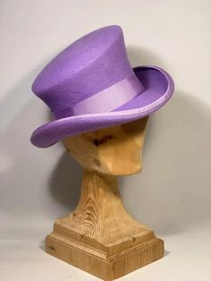 🎁 Asymmetric top hat Art Hats, Steampunk Hats, Elephant Lamp, Machine Stitching, Asymmetric Top, Crown Heights, Quality Hats, Asymmetrical Tops, Tea Length