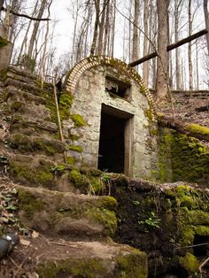 Historic Gems in the Great Smoky Mountains: The Fairy House Smoky Mountains Photography, Tennessee Family Vacation, Gatlinburg Tennessee Vacation, Smokey Mountains National Park, Smokey Mountains Vacation, Gatlinburg Vacation, Smoky Mountains Vacation, Road Trip Places