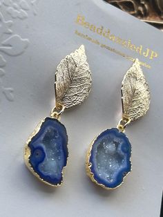 Powers of Druzy Druzy is believed to reduce stress, induce relaxation, strengthen natural healing, promote self love and empowerment.  24K Gold Plated Geodes  Earring length：inch,cm (Approx)          All natural crystals contain some inclusions,cracks,scratches,chips and disclorations.  There can be variations of size,weight,shape and color. Please review the photos for details or reach out if you have any questions! Do to these includinh geodes please keep in mind that they may have a slight weight to them,each pair may vary in weight. =Care Instructions= -Please avoid contact with any chemical such as oil,lotion,perfume,etc. -If needed wipe gently with warm water with a soft cloth.Do not use any cleaning products containing chemicals or antibiotic soaps. -Use a soft jewelry polishing clo Soft Jewelry, Geode Earrings, Agate Earrings, Druzy Earrings, Earrings Christmas, Earrings Statement, Earrings Boho, Polish Jewelry, Cleaning Products